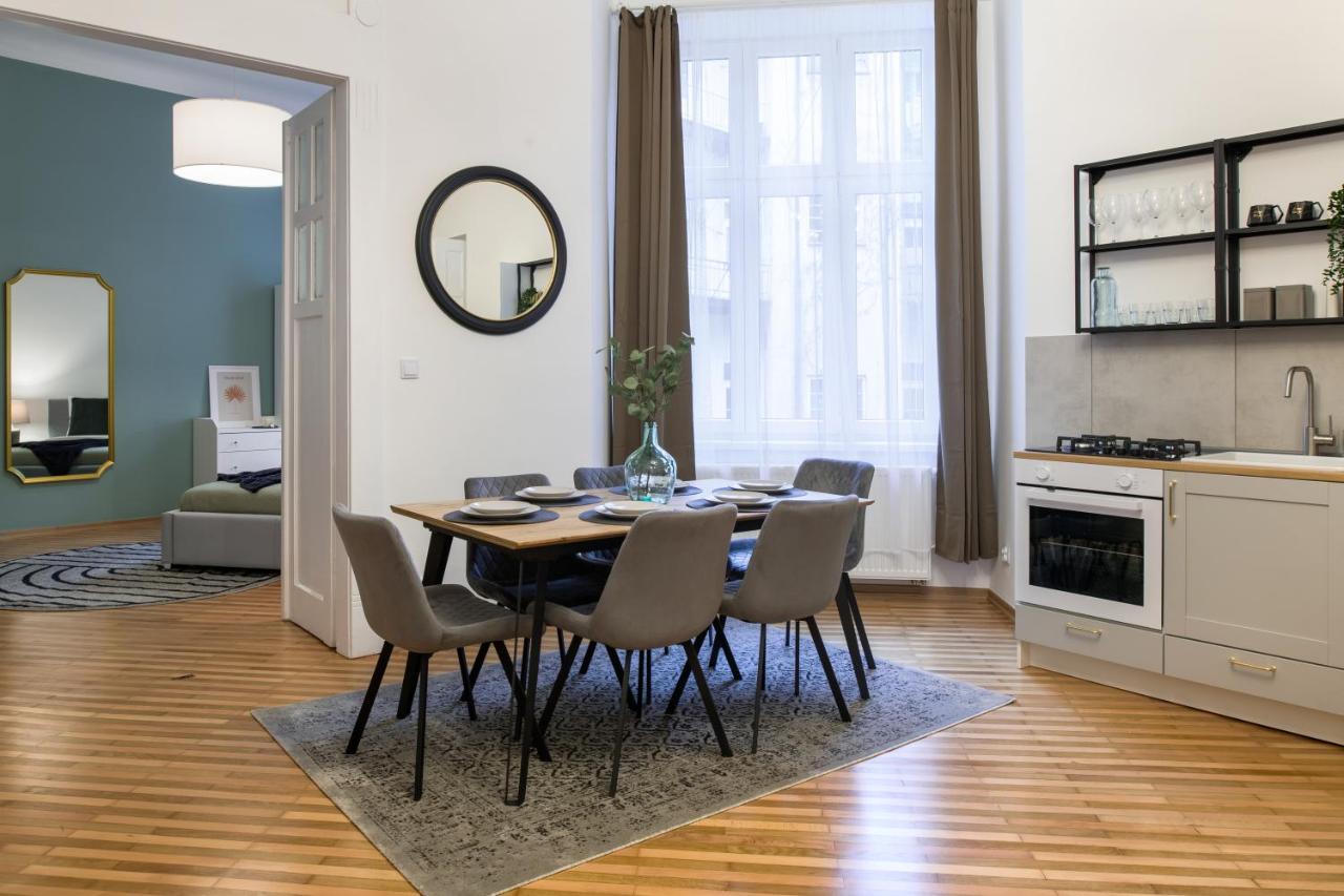 Wawelove Pilsudskiego - 3 Bedroom Apt. With Balcony And Free Parking! Cracovia Exterior foto