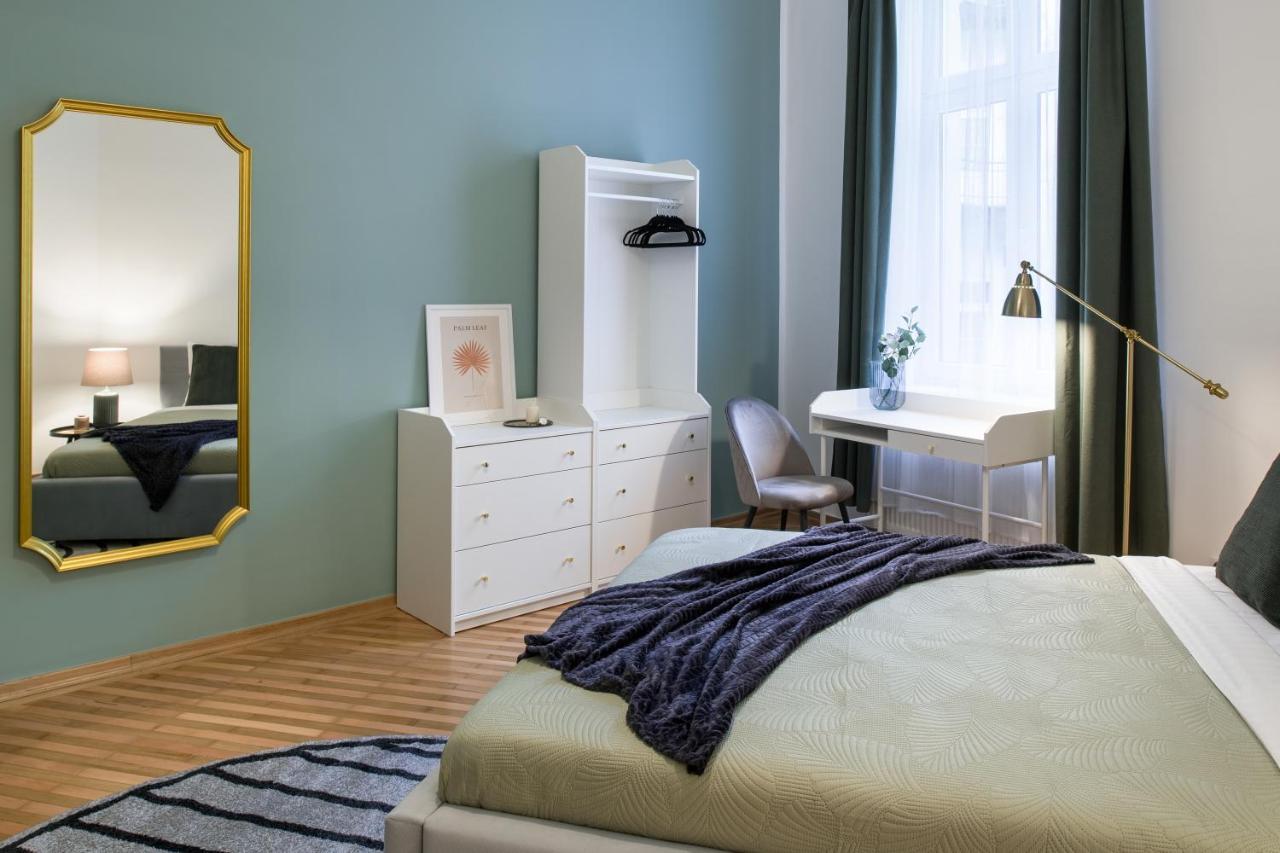 Wawelove Pilsudskiego - 3 Bedroom Apt. With Balcony And Free Parking! Cracovia Exterior foto