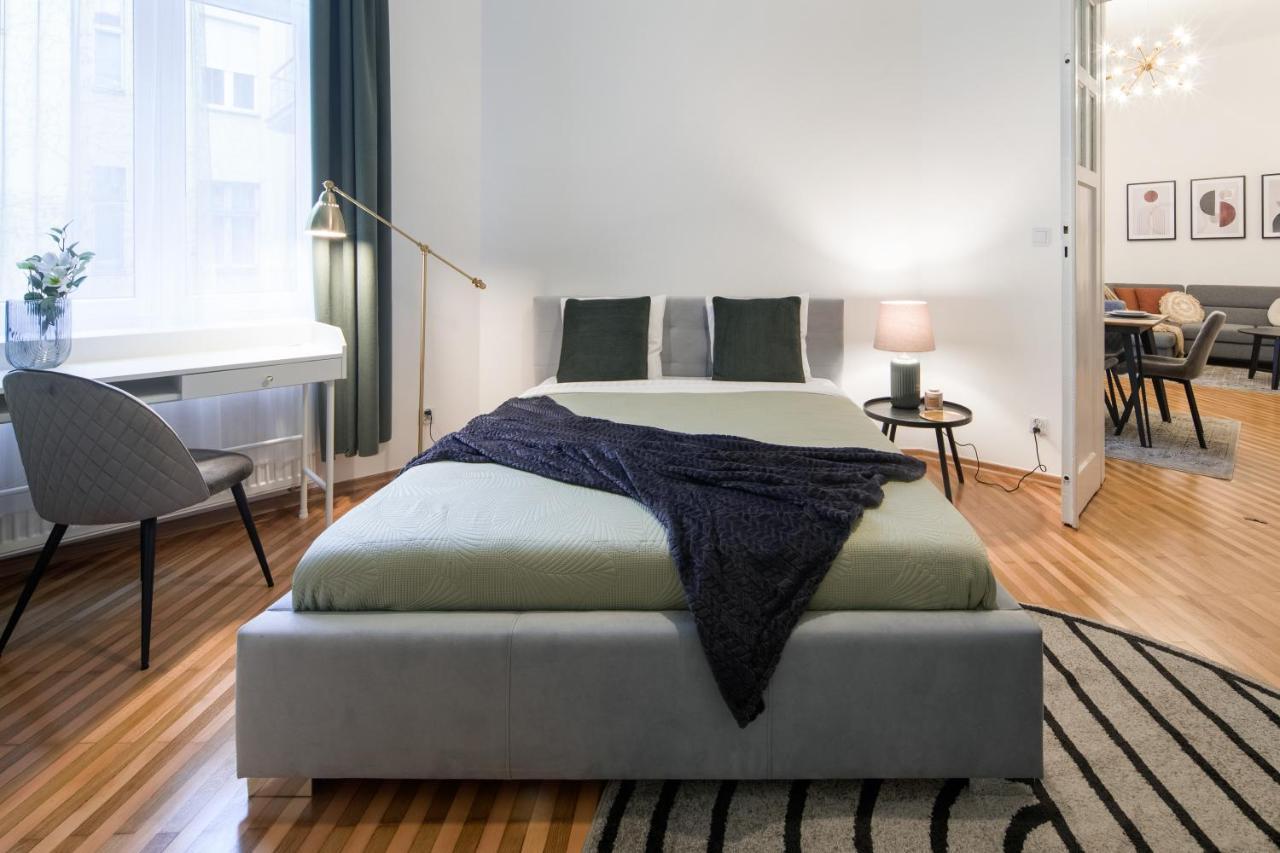 Wawelove Pilsudskiego - 3 Bedroom Apt. With Balcony And Free Parking! Cracovia Exterior foto