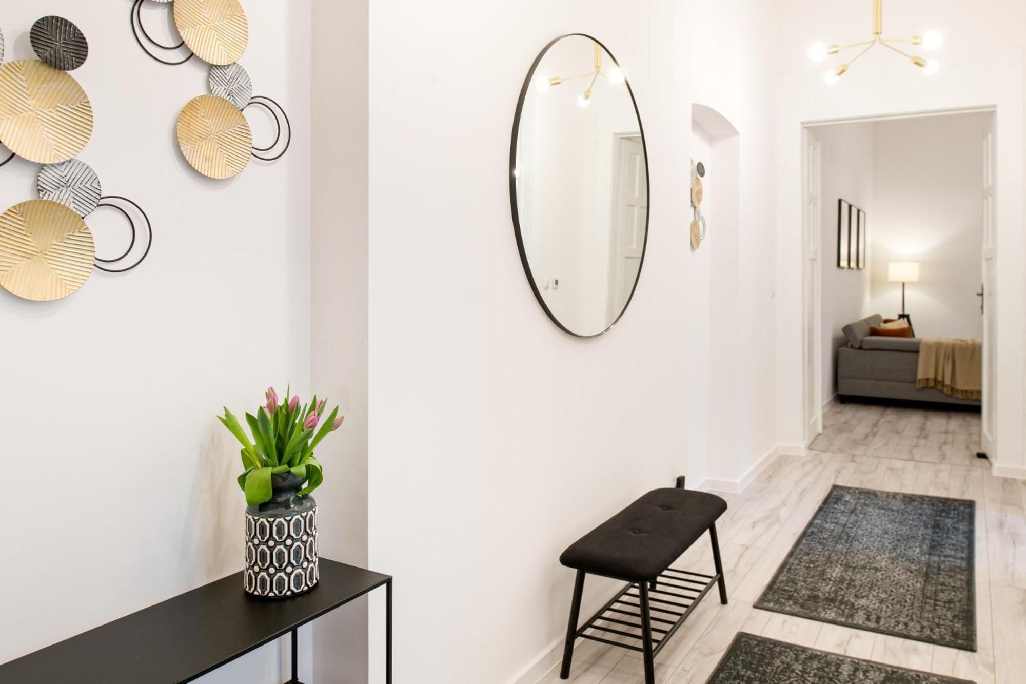 Wawelove Pilsudskiego - 3 Bedroom Apt. With Balcony And Free Parking! Cracovia Exterior foto